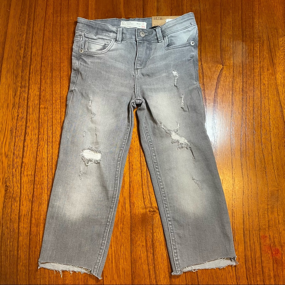 NWT Zara distressed slim jeans with raw hem